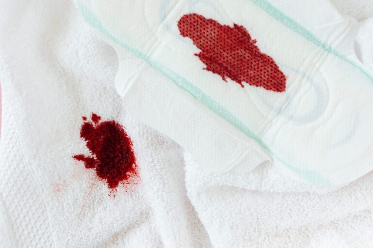 ما هي اسباب نزول دم مع حبوب منع الحمل ؟